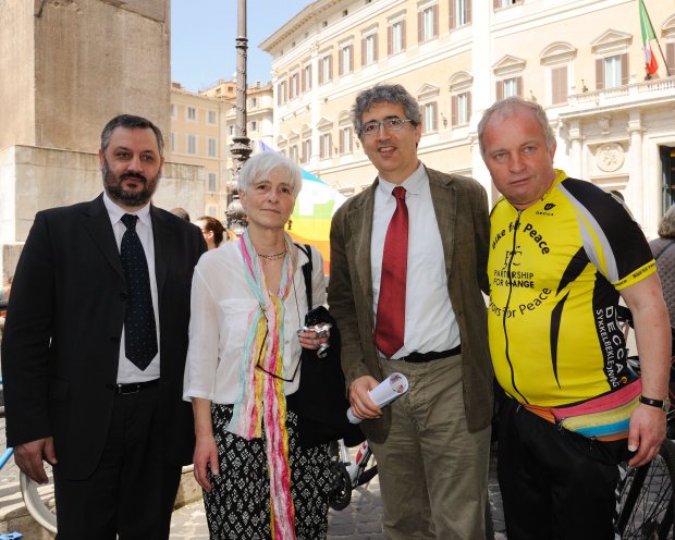 PNND members Filippo Fossati MP and Salvatore Capone MP with Tore Naerland and PNND Italy Coordinator Lisa Clark PNND members Filippo Fossati MP and Salvatore Capone MP with Tore Naerland and PNND Italy Coordinator Lisa Clark